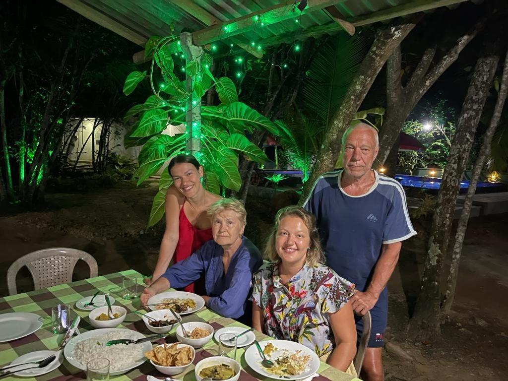 Jungle Restaurant And Villa 우나와투나 외부 사진