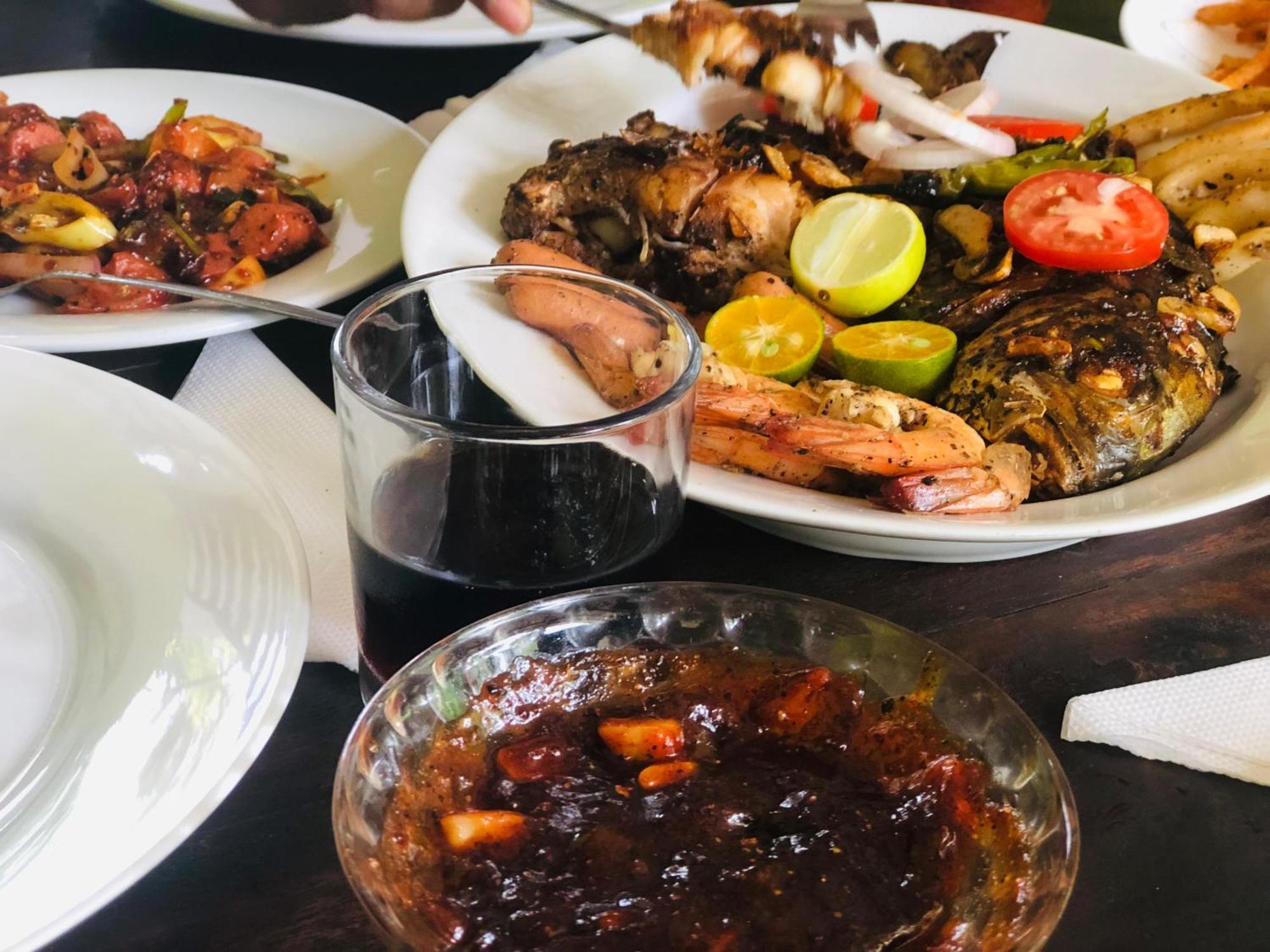 Jungle Restaurant And Villa 우나와투나 외부 사진