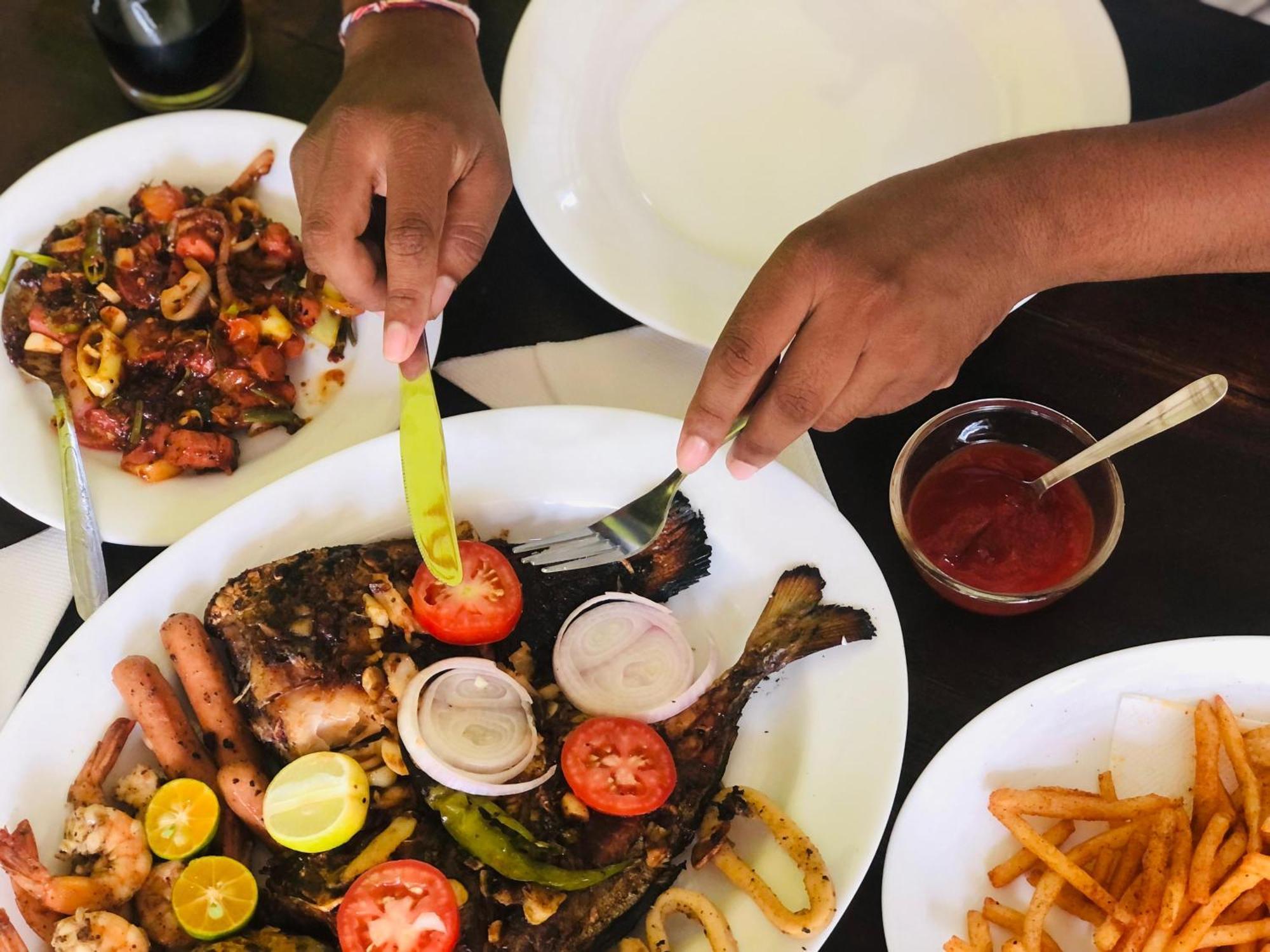 Jungle Restaurant And Villa 우나와투나 외부 사진