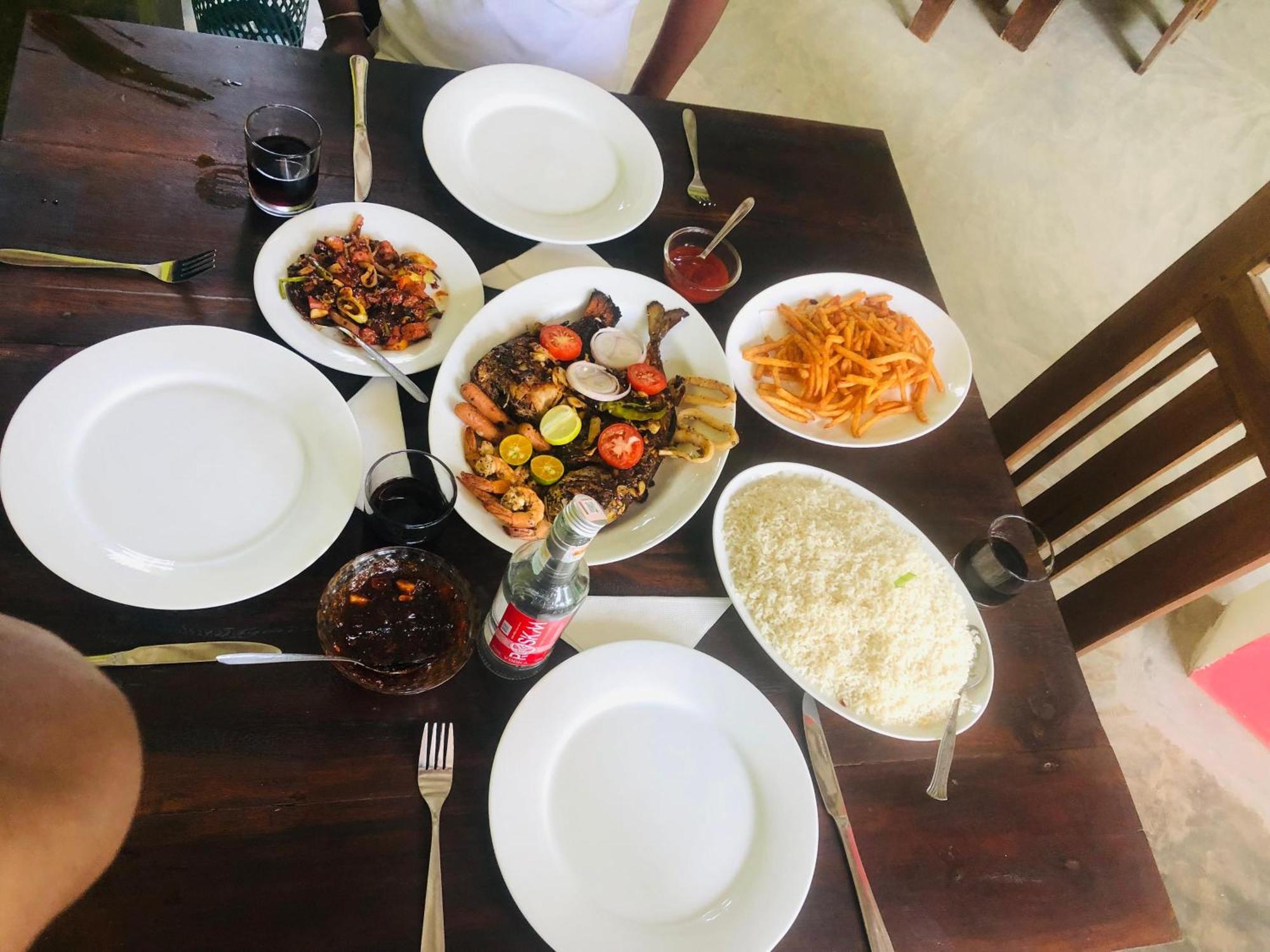 Jungle Restaurant And Villa 우나와투나 외부 사진