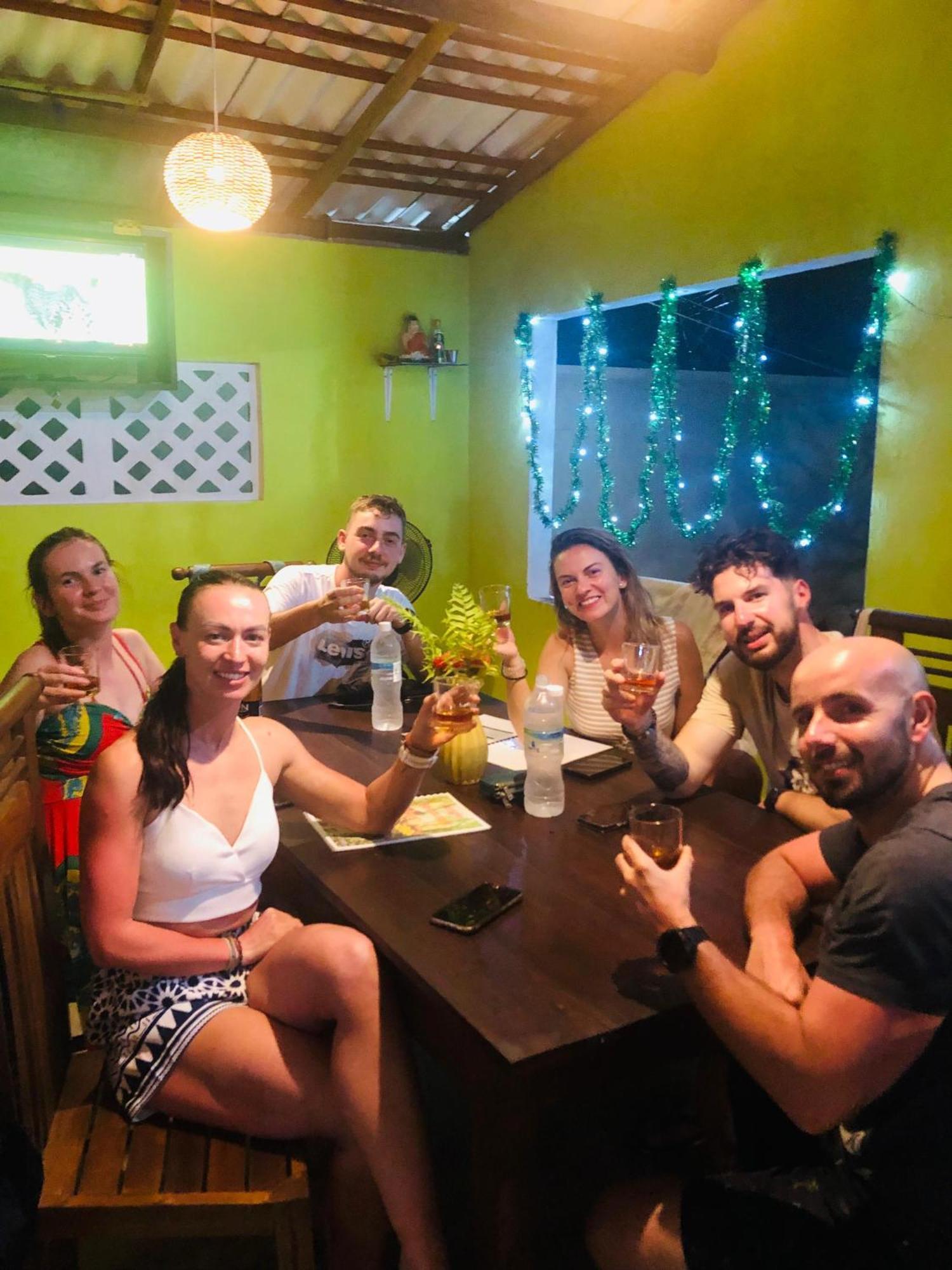Jungle Restaurant And Villa 우나와투나 외부 사진